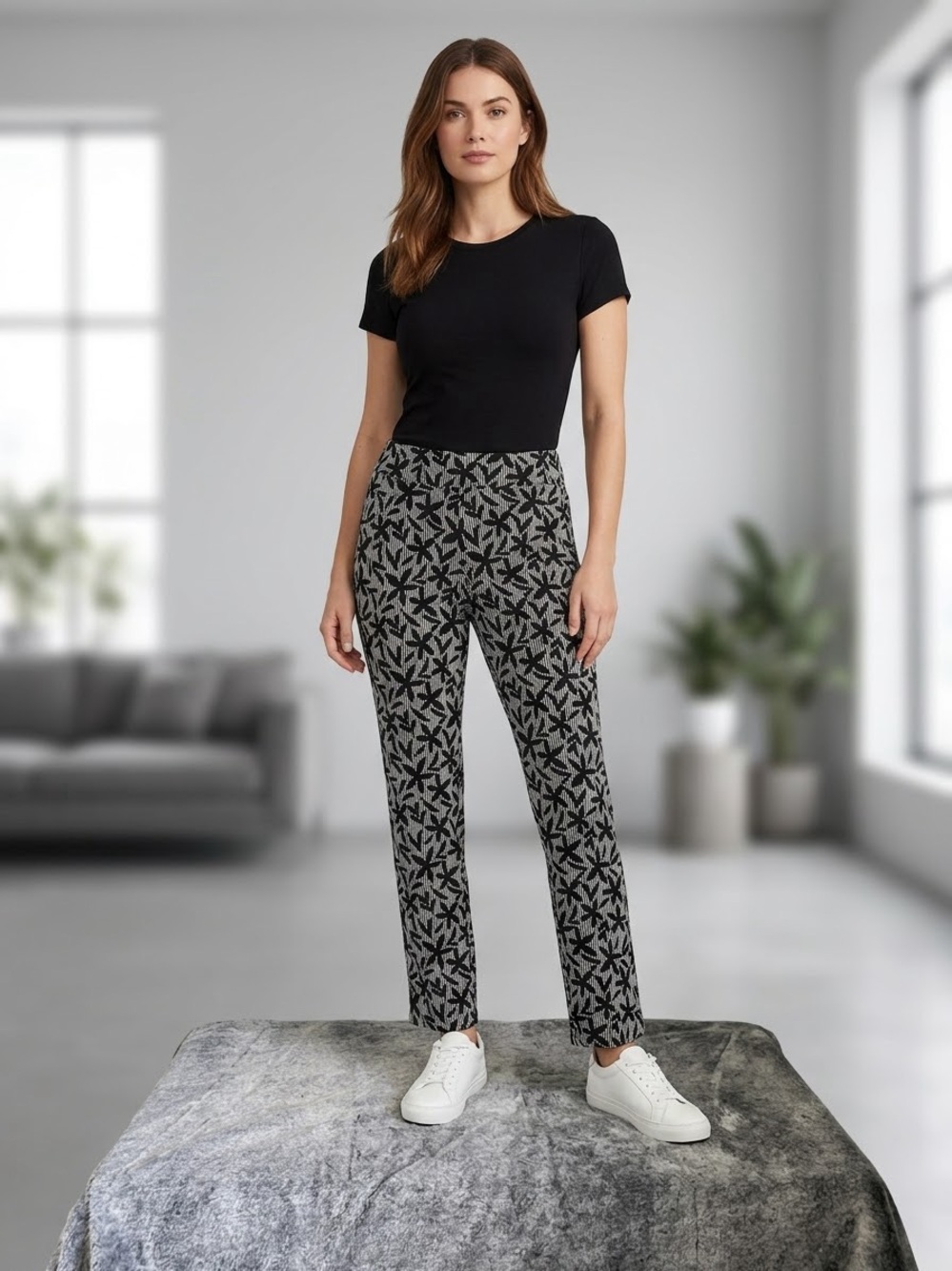 Lands' End Size M (10-12) Black and White Starfish Slim Leg Pull-On Pants